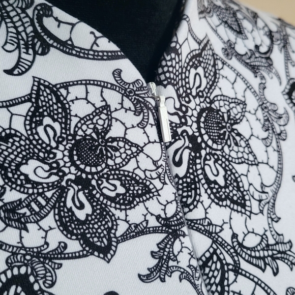 Rare Lululemon floral print top - Picture 3 of 8